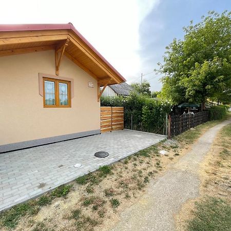 Ibolya Apartman Csisztapuszta Dış mekan fotoğraf